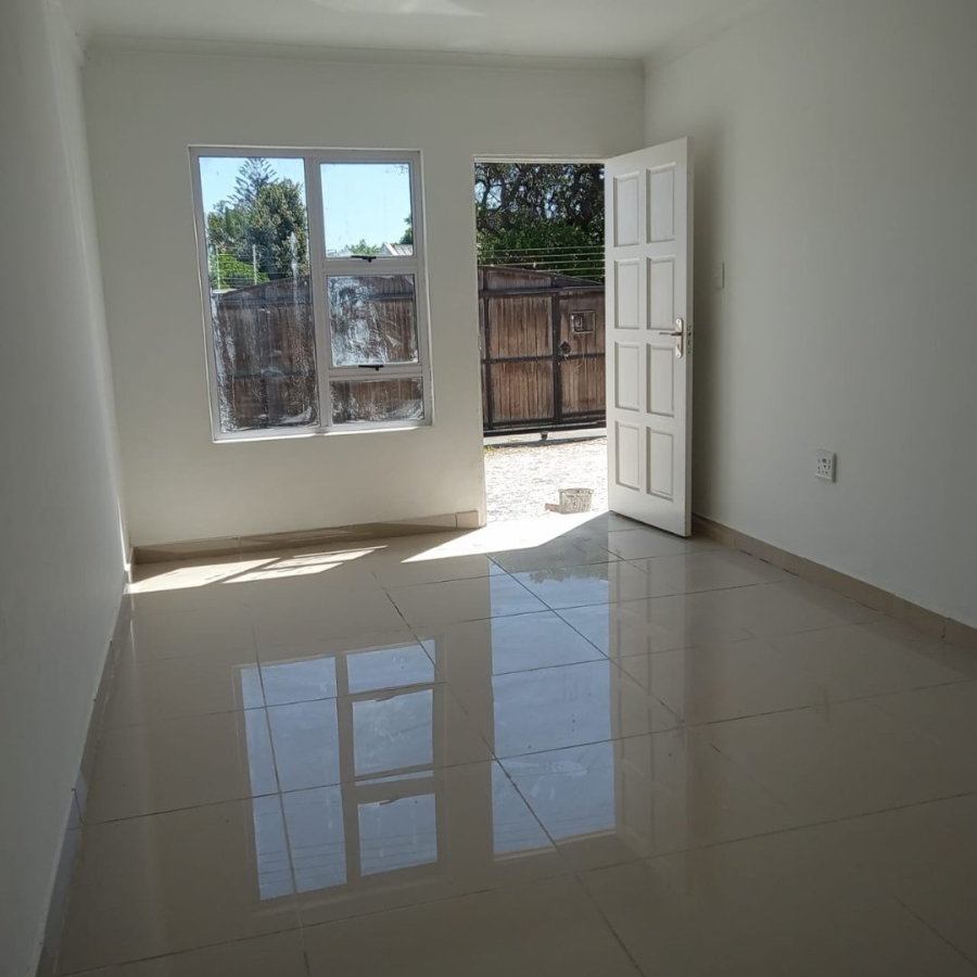  Bedroom Property for Sale in Table View Western Cape